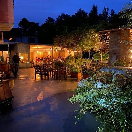 Amare Ristorante Locanda 체르토사디파비아 외부 사진