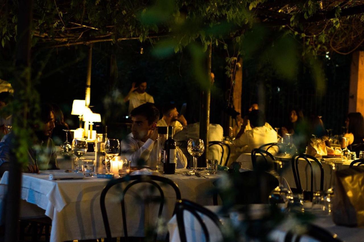 Amare Ristorante Locanda 체르토사디파비아 외부 사진