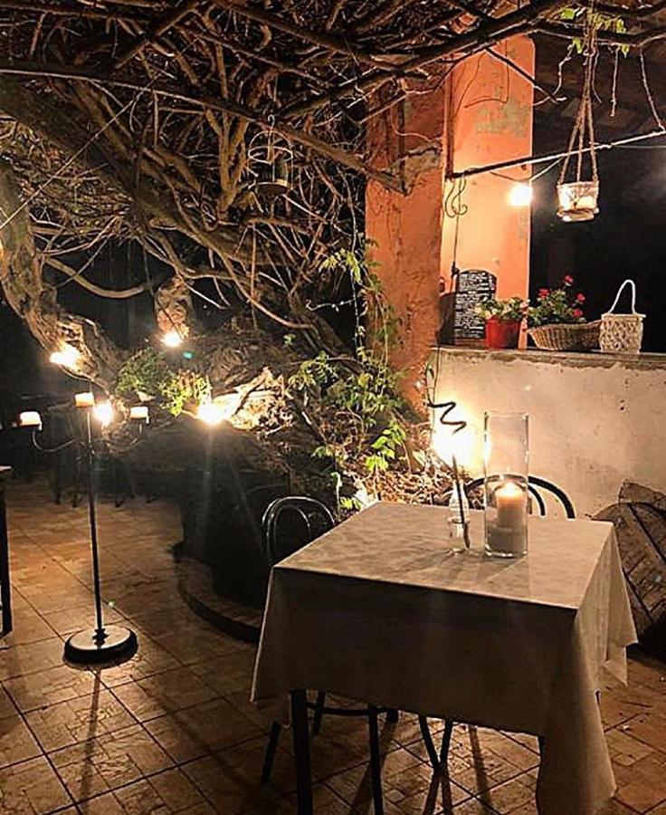 Amare Ristorante Locanda 체르토사디파비아 외부 사진